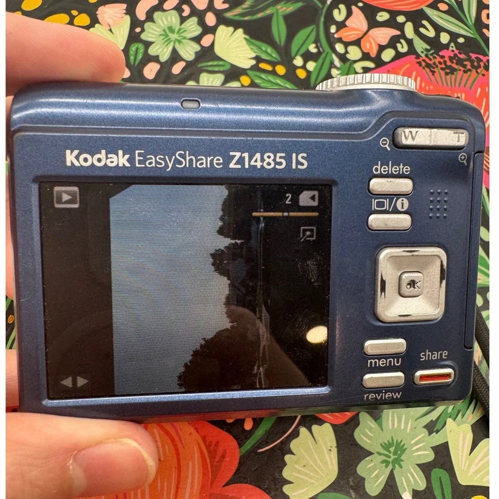 Kodak EasyShare Z1485 IS Digital Camera Blue 14MP 5x Optical Zoom HD Video